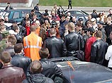 Около 200 водителей протестовали в Москве против запрета праворульных машин
