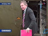 Транспортный самолет королевских ВВС в воскресенье привез британского премьер-министра в Ирак из Каира, где Блэр провел переговоры с президентом Египта Хосни Мубараком Транспортный самолет королевских ВВС в воскресенье привез британского премьер-министра в Ирак из Каира, где Блэр провел переговоры с президентом Египта Хосни Мубараком
