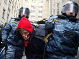 Тверской суд Москвы рассмотрит 21 декабря около 80 дел "лимоновцев", участвовавших в "Марше несогласных"