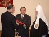Патриарх освятил фрески храма, в котором сотрудники ФСБ "черпают силы на служение Отечеству" Патриарх освятил фрески храма, в котором сотрудники ФСБ "черпают силы на служение Отечеству"