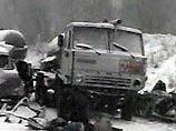На Кубани школьный автобус столкнулся с "КамАЗом": 8 пострадавших На Кубани школьный автобус столкнулся с "КамАЗом": 8 пострадавших