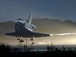 Американский космический корабль многоразового использования Discovery с экипажем из 7 астронавтов в пятницу в 17:32 по времени Восточного побережья США (01:32 мск субботы) приземлился на космодроме на мысе Канаверал (штат Флорида)
