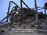 Спасатели нашли под завалами рухнувшего ангара в Рубцовске тело мужчины Спасатели нашли под завалами рухнувшего ангара в Рубцовске тело мужчины
