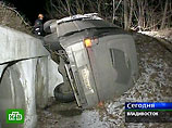 Во Владивостоке перевернулся микроавтобус Mitsubishi Delica, за рулем которого был 16-летний подросток. В результате дорожно-транспортного происшествия пострадали 16 человек