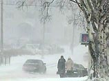 На южной части Сахалина и Курил властвует мощный снежный циклон, пришедший с Японского моря. В южных районах Сахалина объявлено штормовое предупреждение