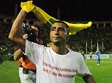 Ромарио хочет забить свой тысячный мяч в футболке "Васку да Гама" Ромарио хочет забить свой тысячный мяч в футболке "Васку да Гама"