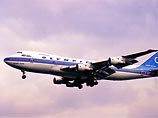 Самолет греческой авиакомпании Olympic Airways совершил в воскресенье экстренную посадку в Ирландии в связи с угрозой взрыва, сообщило Афинское агентство новостей Самолет греческой авиакомпании Olympic Airways совершил в воскресенье экстренную посадку в Ирландии в связи с угрозой взрыва, сообщило Афинское агентство новостей