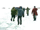 В Иркутской области проходит операция по спасению туристов с дрейфующей по Байкалу льдины