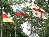 Саакашвили совершил визит в Цхинвали по объездной лесной дороге Саакашвили совершил визит в Цхинвали по объездной лесной дороге