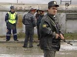 Перестрелка в Махачкале: ранен милиционер и два местных жителя, убит один из нападавших бандитов Перестрелка в Махачкале: ранен милиционер и два местных жителя, убит один из нападавших бандитов