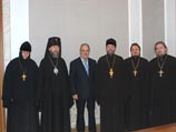 В республике "идет возрождение религии по всем направлениям", заявил президент Татарстана Минтимер Шаймиев