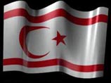 Кипр расколот по национальному признаку с 1974 года, когда Турция вторглась на север острова. В результате вторжения 37% территории на севере Кипра было оккупировано турецкими войсками, 30 тыс. из которых остаются там до настоящего момента
