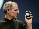 Президент компании Стив Джобс лично представил первый мобильный телефон производства Apple