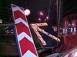 В Москве объявлено штормовое предупреждение: ветер валит деревья и рекламные щиты В Москве объявлено штормовое предупреждение: ветер валит деревья и рекламные щиты