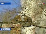 Как сообщили агентству "Интерфакс-Сибирь" в городской пожарной части, согласно предварительной версии, рабочие отогревали замерзшие трубы отопления паяльной лампой, что и послужило причиной пожара Как сообщили агентству "Интерфакс-Сибирь" в городской пожарной части, согласно предварительной версии, рабочие отогревали замерзшие трубы отопления паяльной лампой, что и послужило причиной пожара
