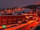 Прохоров был задержан во вторник вместе с рядом других россиян на горнолыжном курорте Куршевель Французских Альпах в рамках проводимого французскими правоохранительными органами расследования дела о предполагаемой международной сети проституции Прохоров был задержан во вторник вместе с рядом других россиян на горнолыжном курорте Куршевель Французских Альпах в рамках проводимого французскими правоохранительными органами расследования дела о предполагаемой международной сети проституции
