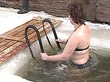 В крещенских купаниях в Москве могут принять участие около 500 "моржей"
