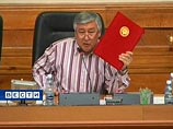 Президент Киргизии подписал новую Конституцию, расширяющую полномочия главы государства Президент Киргизии подписал новую Конституцию, расширяющую полномочия главы государства