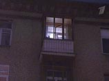 Насыров выбросился с балкона 5-го этажа по адресу улица Вучетича, дом 15, корпус 1, где он проживал в последнее время. Музыкант выбросился с православной иконой в руках