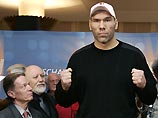 Валуев защитил титул чемпиона мира в супертяжелом весе в бою с Макклайном Валуев защитил титул чемпиона мира в супертяжелом весе в бою с Макклайном