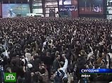 Тысячи демонстраторов блокировали главные дороги в Бейруте и вокруг столицы в рамках всеобщей забастовки, которая проводится по инициативе движения "Хизбаллах" 23 января в Ливане Тысячи демонстраторов блокировали главные дороги в Бейруте и вокруг столицы в рамках всеобщей забастовки, которая проводится по инициативе движения "Хизбаллах" 23 января в Ливане