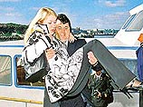 Таиландский ученый заправляет всех желающих дизтопливом из куриного жира Таиландский ученый заправляет всех желающих дизтопливом из куриного жира