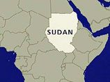 Воздушный пират, вооруженный АК-47 и захвативший накануне в небе над Суданом самолет Boeing-737 суданских авиалиний и направивший его в столицу Чада Нджамену, намеревался своей акцией привлечь внимание мирового сообщества к гражданской войне в Дарфуре