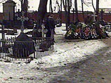 На отшибе Луговского кладбища, находящегося в нескольких километрах от подмосковной Лобни, уже на протяжении многих лет зарывают тела детей из Краснополянского дома ребенка
