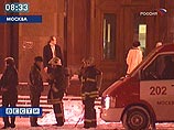 Как сообщил начальник пресс-службы Главного управления МЧС по Москве Евгений Бобылев, взрыв в главном здании МГУ на Воробьевых горах произошел в 4:53 по московскому времени. Он прогремел в южном крыле корпуса "В" на лестнице между 15 и 16 этажами Как сообщил начальник пресс-службы Главного управления МЧС по Москве Евгений Бобылев, взрыв в главном здании МГУ на Воробьевых горах произошел в 4:53 по московскому времени. Он прогремел в южном крыле корпуса "В" на лестнице между 15 и 16 этажами