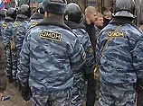 В районе проведения акции много милиции. По оценке корреспондента "Эха Москвы" приняты беспрецедентные меры безопасности