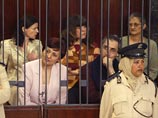 Напомним, что на суде медсестры заявили, что дали признательные показания под пытками током. Они также утверждали, что следователи избивали их палками, а две женщины заявили об изнасиловании Напомним, что на суде медсестры заявили, что дали признательные показания под пытками током. Они также утверждали, что следователи избивали их палками, а две женщины заявили об изнасиловании