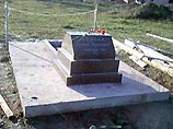 Житель Георгиевска сознался, что осквернил могилу матери Солженицына Житель Георгиевска сознался, что осквернил могилу матери Солженицына
