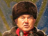В последние дни в Казахстане активно обсуждается тема здоровья президента страны Нурсултана Назарбаева. Слухи о болезни президента появились после того, как он две недели не проводил публичных мероприятий
