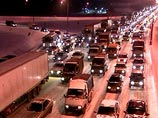 На столичных дорогах образовались многокилометровые пробки На столичных дорогах образовались многокилометровые пробки