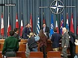 Участники договора - 16 государств-участников НАТО и 6 государств - участников Организации Варшавского договора, прекратившего свое существование через несколько месяцев