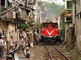 Во Вьетнаме поезд столкнулся с автобусом: 13 погибших, 24 раненых