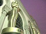 За две недели до "Оскара" в Голливуде срочно ремонтируют участок бульвара перед кинотеатром Kodak 
