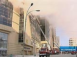 Угрозы обрушения здания нет. По уточненным данным, площадь пожара составила 250 кв метров