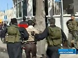 Израильская полиция задержала в субботу 45 арабов, в основном подростков, устроивших беспорядки в знак протеста против раскопок вблизи Храмовой горы в Иерусалиме