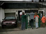 В Австрии мать 7 лет держала трех дочерей в полной темноте 