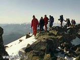 В Хакасии со скалы сорвались туристы: двое погибших, двое раненых В Хакасии со скалы сорвались туристы: двое погибших, двое раненых