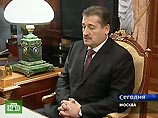 Путин освободил Алу Алханова с поста президента Чечни и назначил Кадырова вр.и.о Путин освободил Алу Алханова с поста президента Чечни и назначил Кадырова вр.и.о