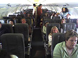 Пассажиры сразу 10 рейсов компании JetBlue Airways были заблокированы в своих самолетах на взлетной полосе нью-йоркского международного аэропорта имени Джона Ф. Кеннеди в течение 10 часов