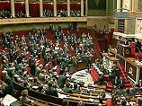 Парламент Франции принял три поправки в конституцию
