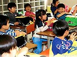 Чтобы избежать самоубийств школьников, Минобразования Японии начинает акцию "SOS-письмо"