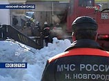 В управлении информации МЧС России "Интерфаксу" сообщили, что обрушение произошло в 11:41 по московскому времени во вторник на улице 40 лет Октября
