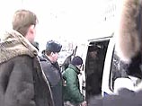 В Москве милиция задержала двоих участников митинга у посольства Эстонии В Москве милиция задержала двоих участников митинга у посольства Эстонии