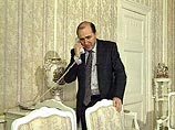 В телефонном разговоре с Луговым 6 февраля, пишет газета, проживающий в Великобритании Березовский сказал, что если Луговой невиновен, то "нет лучшего места доказать это, чем в Великобритании"