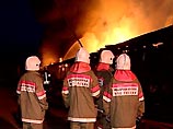 По словам начальника пресс-службы главного управления МЧС по городу Евгения Бобылева, пожару присвоен повышенный ранг сложности - номер два