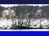 СПОРНАЯ ТЕРРИТОРИЯ: дома Зеленова (слева) и Изместьева выходят окнами на резиденцию Путина и примыкают справа к участку Патрушева